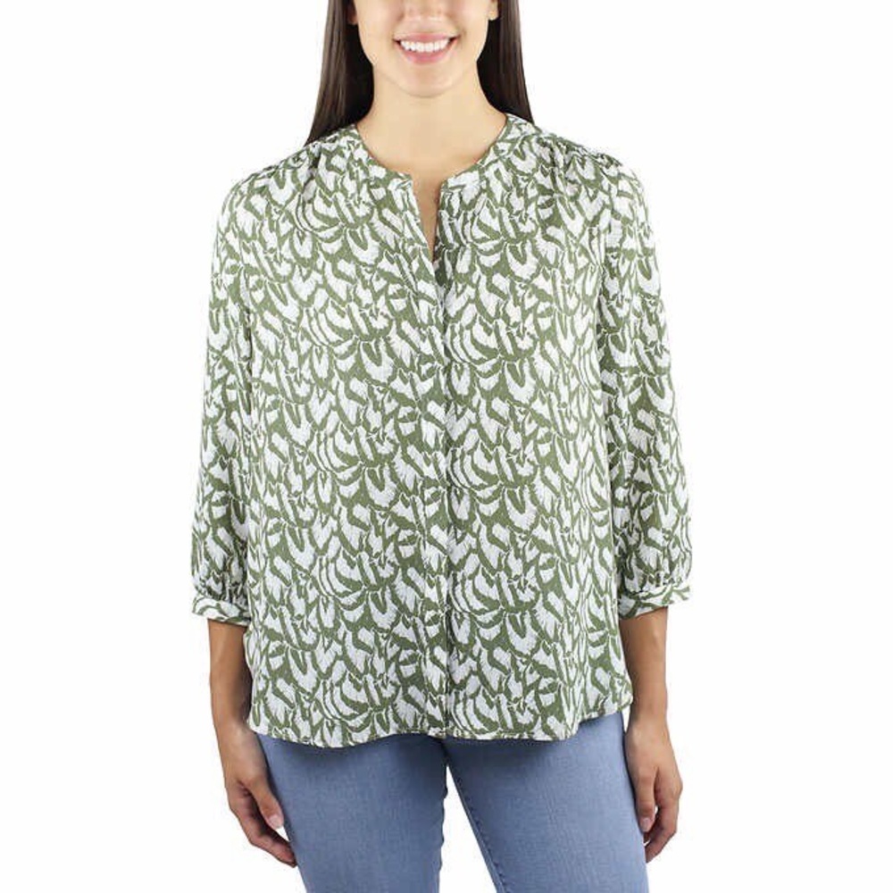 Jachs girlfriend size medium Olive army green and White Patterned Blouse